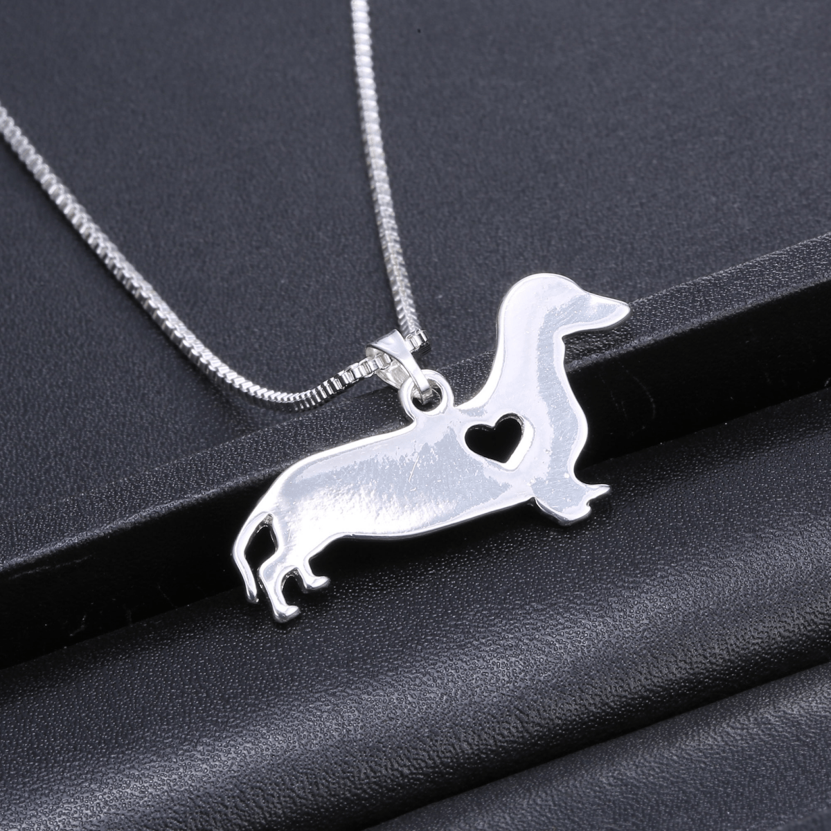 Zinc Alloy Dachshund With Heart Necklace | The Best Dachshund Gifts